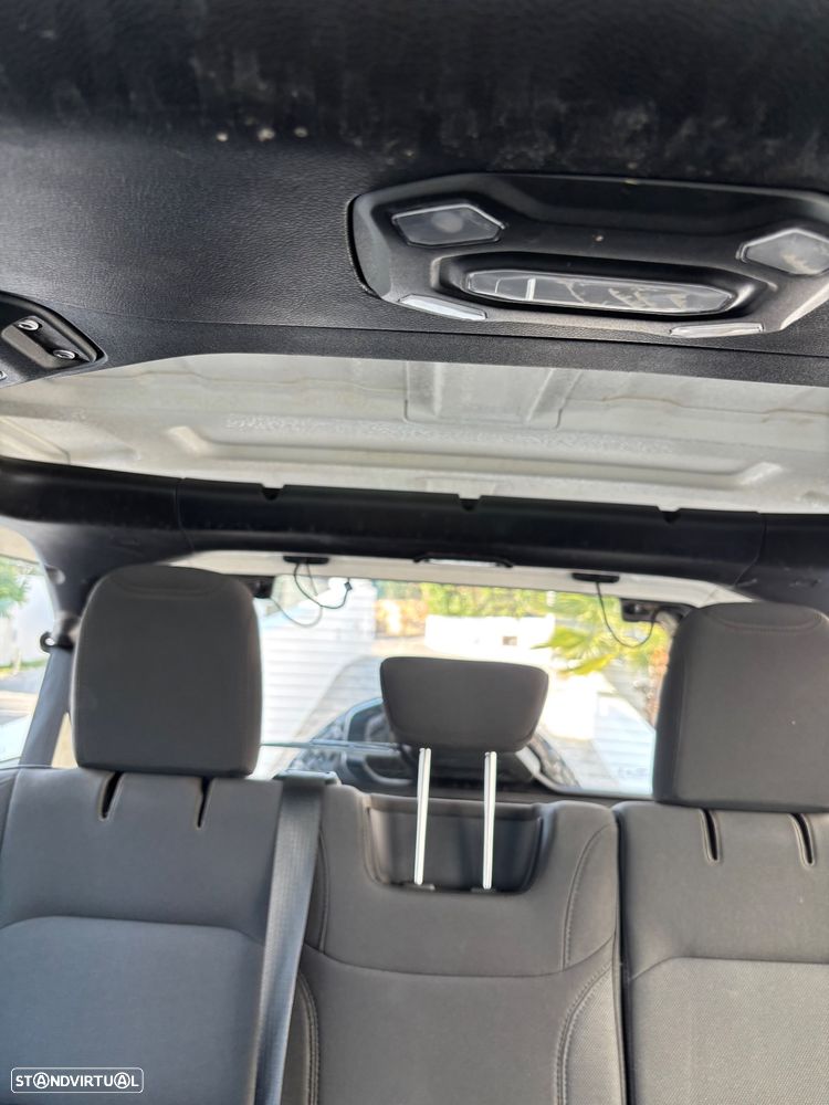 Jeep Wrangler - 2