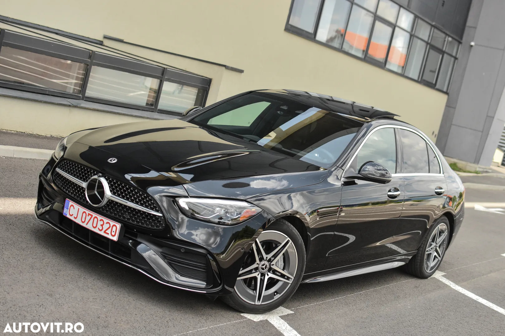 Mercedes-Benz C 300 4Matic 9G-TRONIC AMG Line - 21