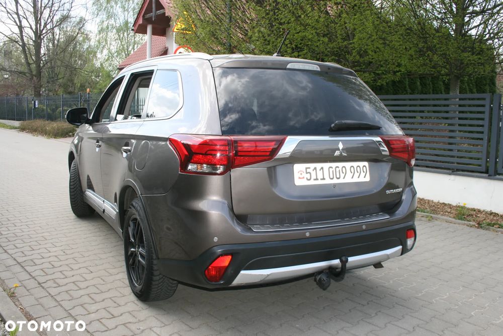Mitsubishi Outlander 2.2 DID Intense - 38