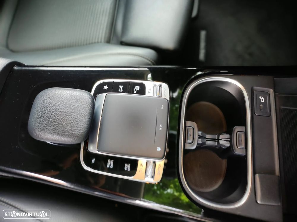 Mercedes-Benz A 250 Limousine e 8G-DCT Progressive - 40