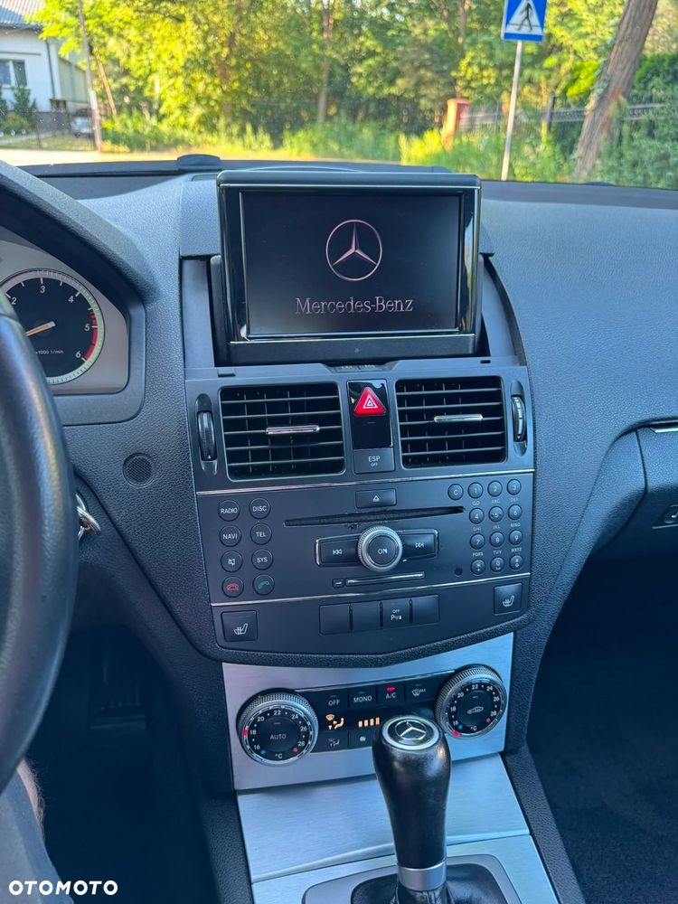 Mercedes-Benz Klasa C 320 CDI DPF 4Matic 7G-TRONIC Avantgarde - 20