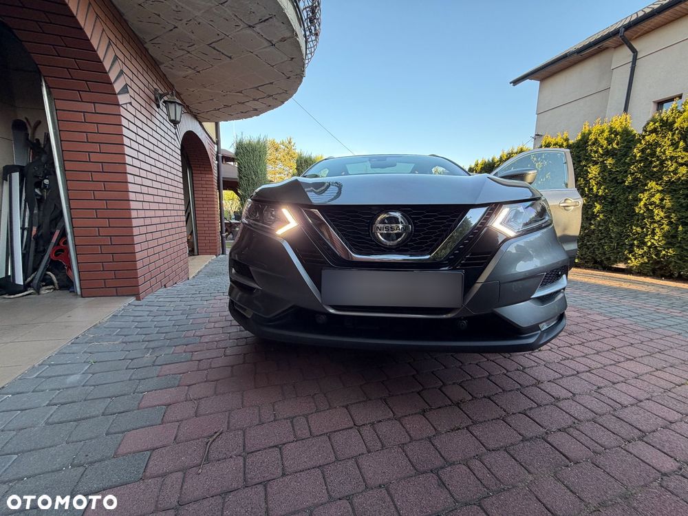 Nissan Qashqai 1.3 DIG-T N-Connecta EU6d - 10