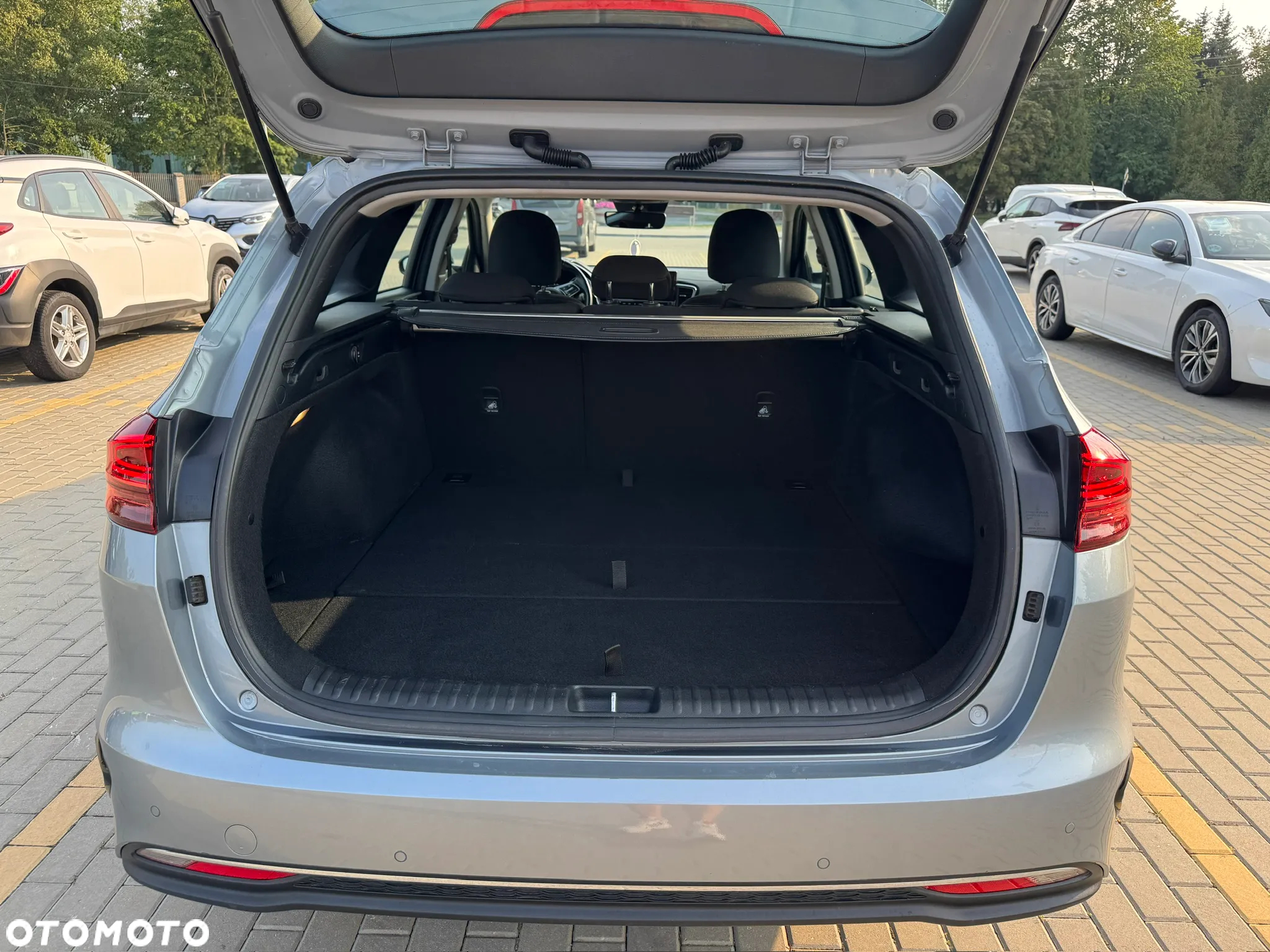 Kia Ceed - 36