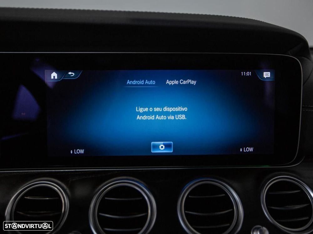 Mercedes-Benz E 300 de 4Matic T 9G-TRONIC AMG Line - 28