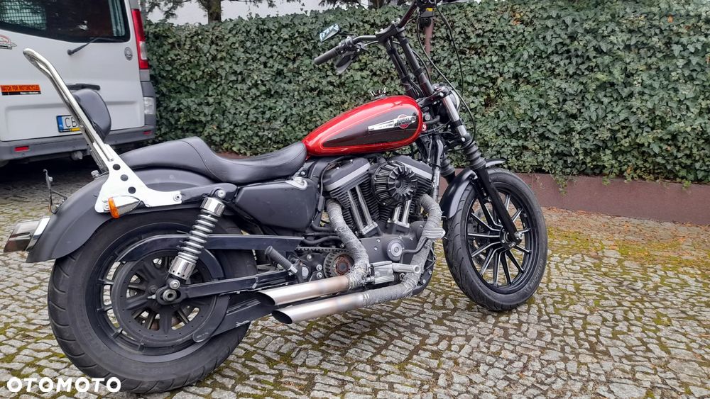 Harley-Davidson Sportster Custom 883C - 3