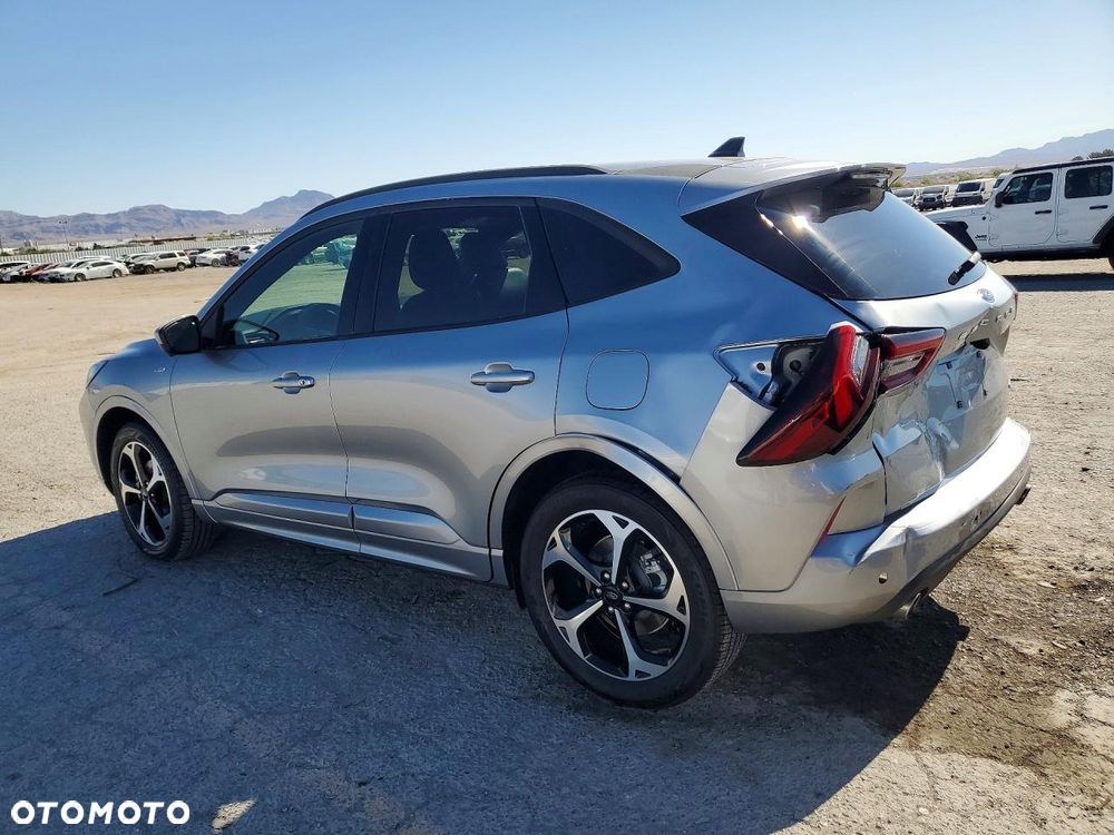 Ford Escape 2.0 EcoBoost AWD Titanium - 4