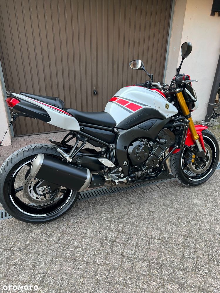 Yamaha FZ8 - 3