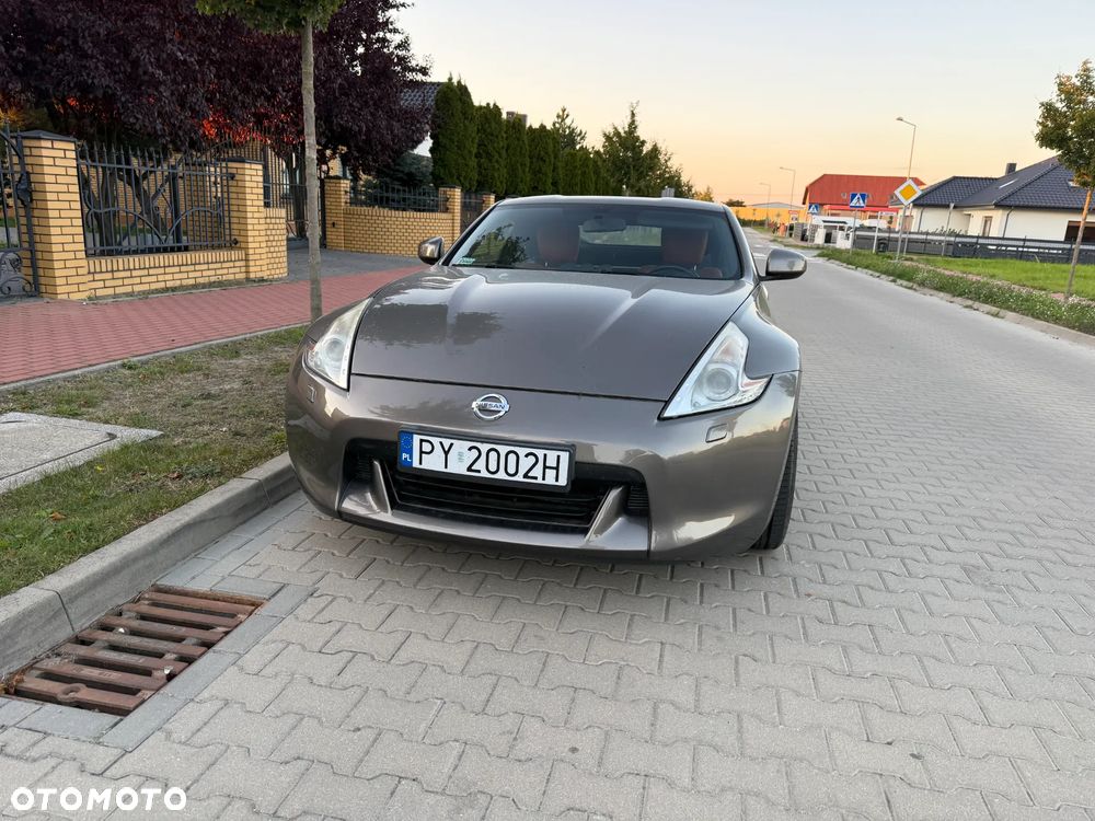 Nissan 370 Z - 1
