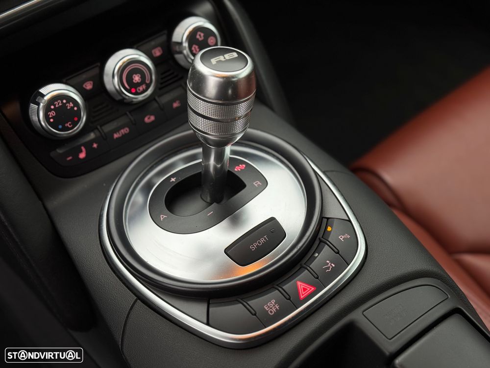 Audi R8 Coupé 4.2 FSI quattro R tronic - 17