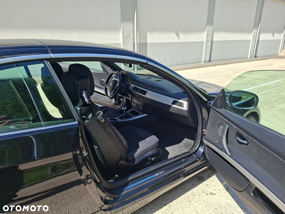BMW Seria 3 320i - 3