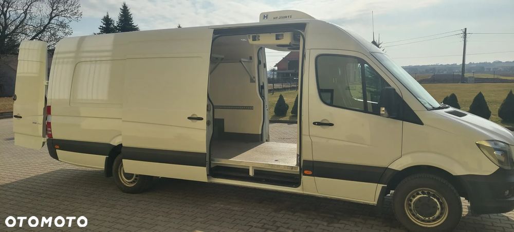 Mercedes-Benz Sprinter - 5