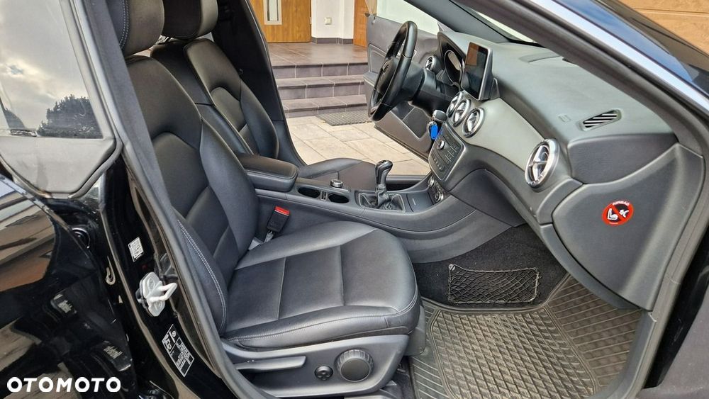 Mercedes-Benz CLA - 20