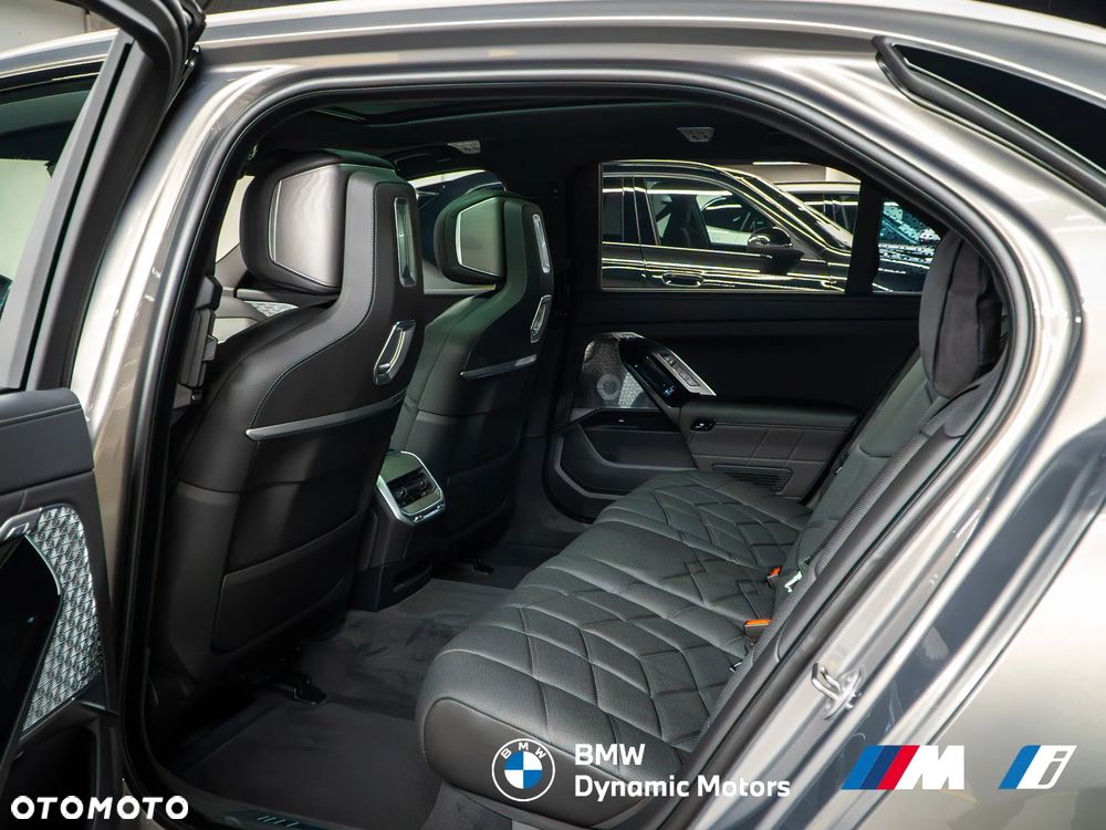 BMW Seria 7 - 23