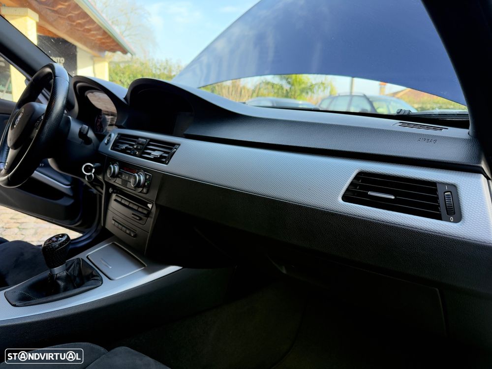 BMW 320 d Navigation Sport - 53