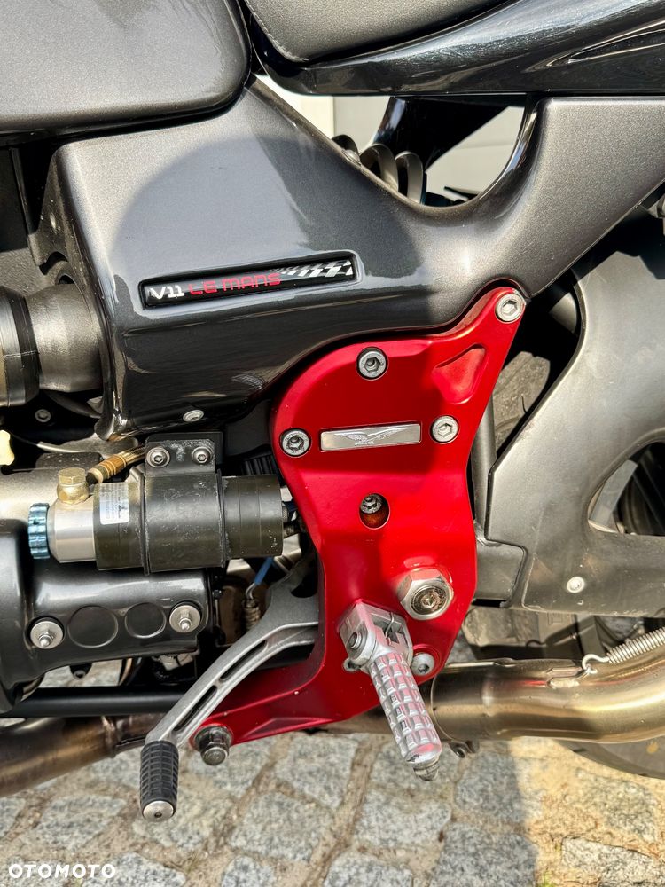 Moto Guzzi V11 - 6