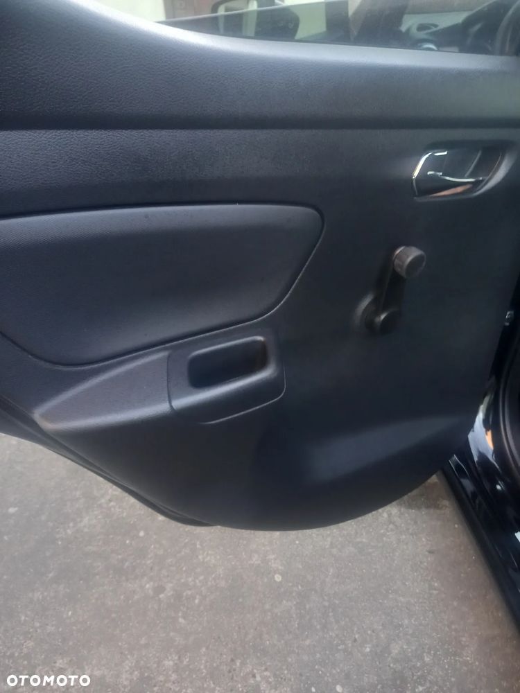 Nissan Micra - 16