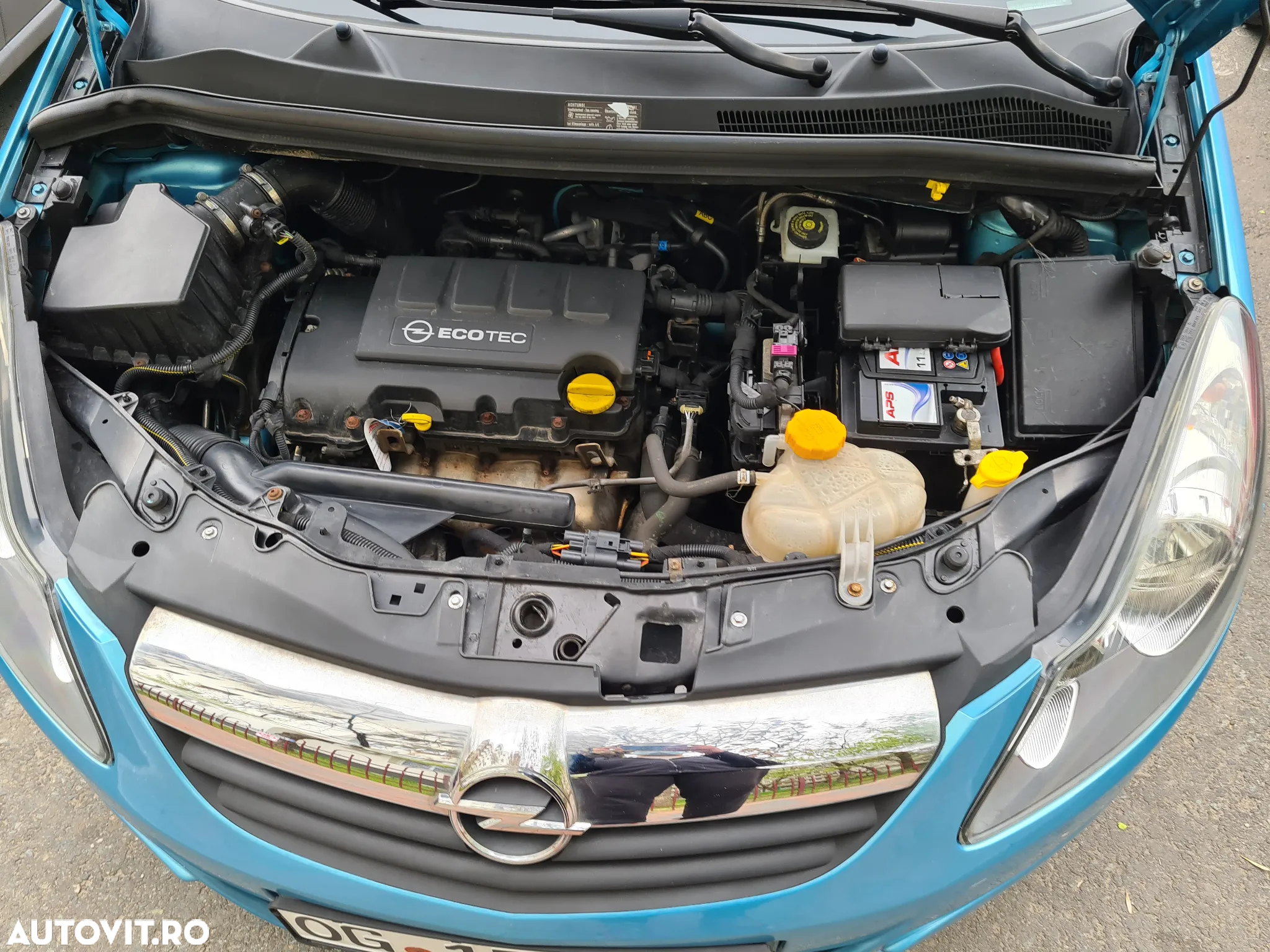 Opel Corsa 1.4 ECOTEC Color Edition - 3