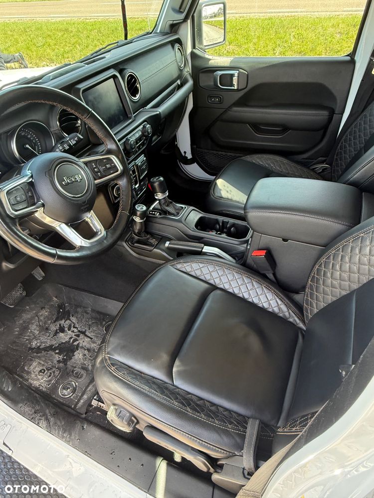 Jeep Wrangler - 5