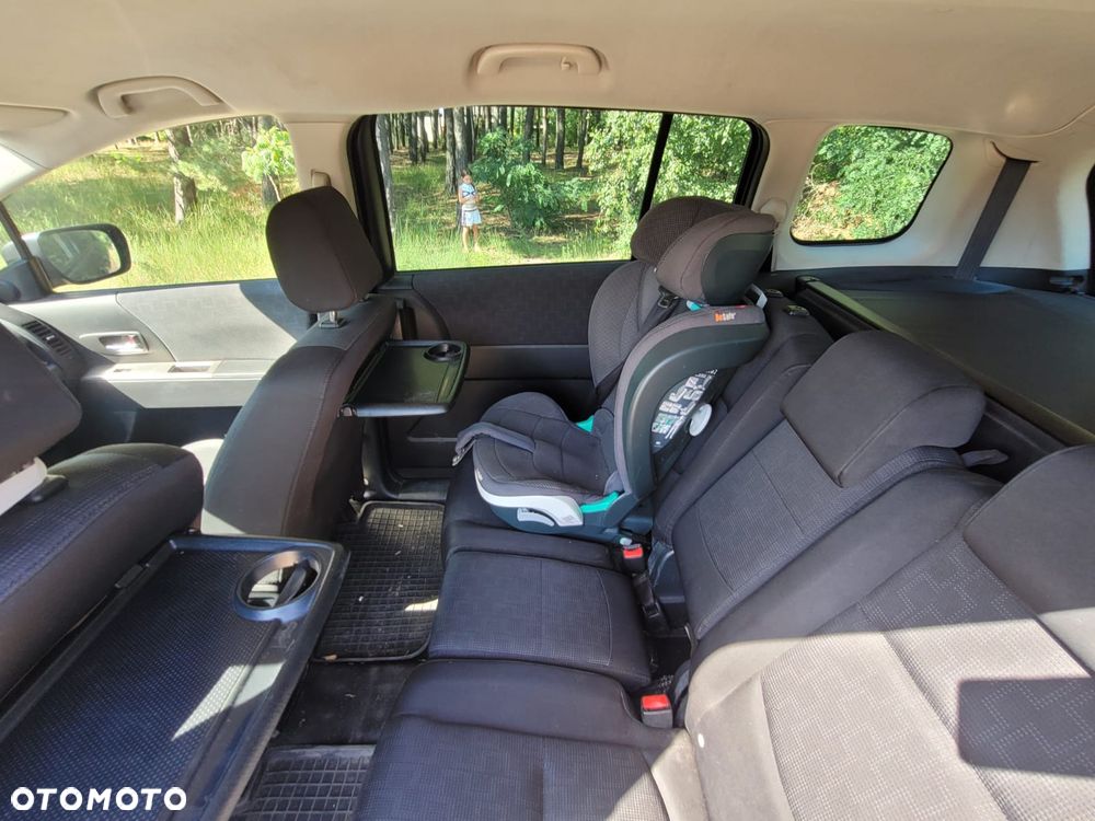 Mazda 5 - 6