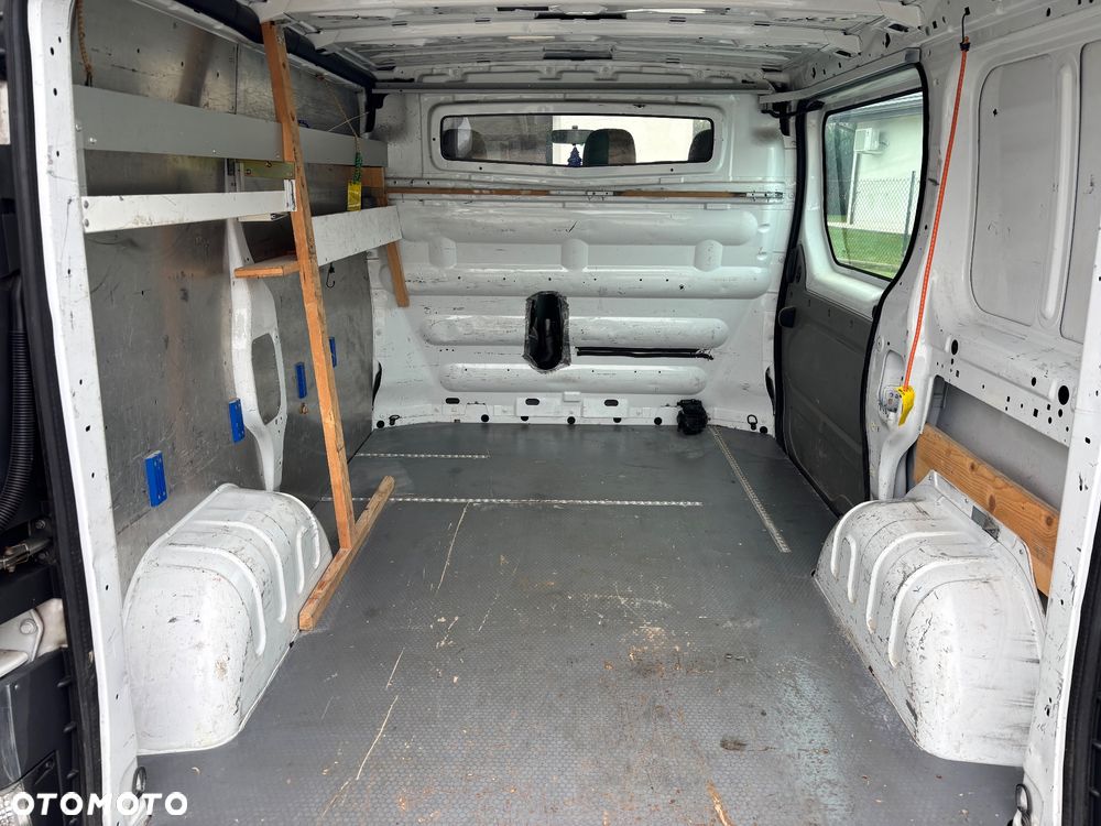 Renault Trafic - 13
