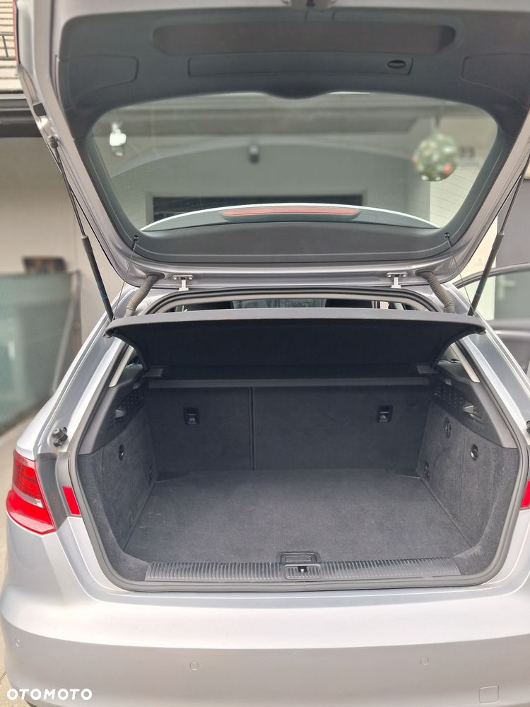 Audi A3 Sportback 2.0 TDI - 13