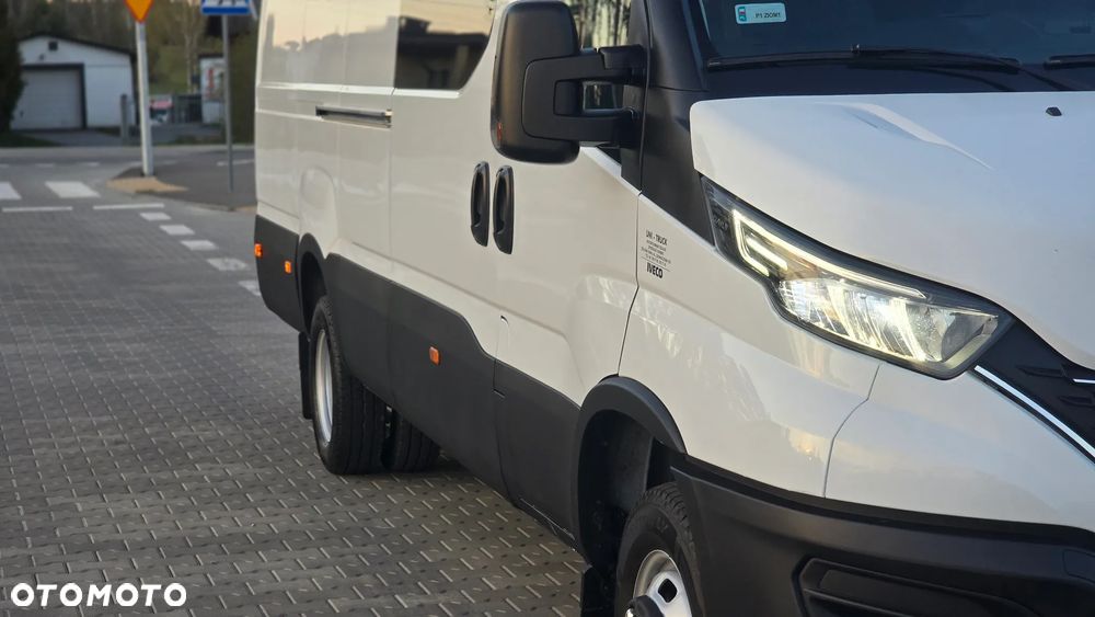 Iveco ❗️❗️DAILY 3.0 180KM MAXI 50C18 L4H3 JAK NOWY ❗️❗️NOWY MODEL / ZABUDOWA VIP 9 OSÓB HAUSER / 3500KG HAK / PIERWSZY WŁASCICIEL / BLASZAK / NAVI / KAMERA COFANIA / ZAWIESZENIE PNEUMATYCZNE AIR-PRO  / KLIMATYZACJA POSTOJOWA / SKRZYNIA MANUALNA / BLIŹNIAKI / TEMPOMAT / WERSJA WZMOCNIONA / FULL OPCJA / SERWIS ASO / SALON POLSKA / 35C15 50C15 35C18❗❗ JAK Z SALONU - NOWY -❗❗ - 10