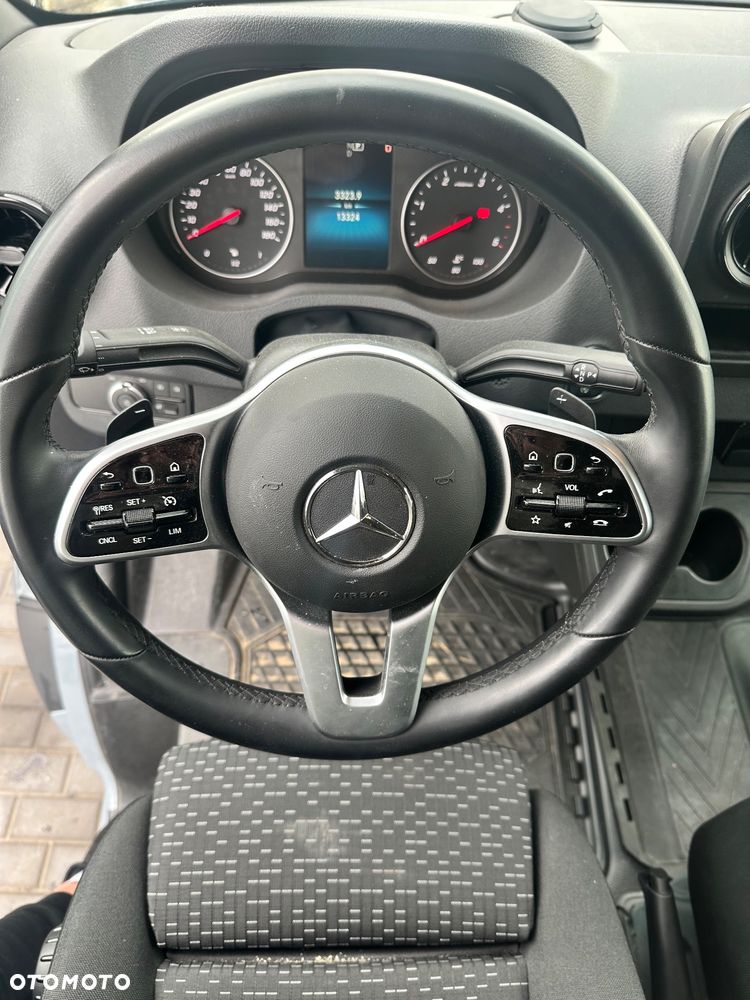 Mercedes-Benz Sprinter - 10