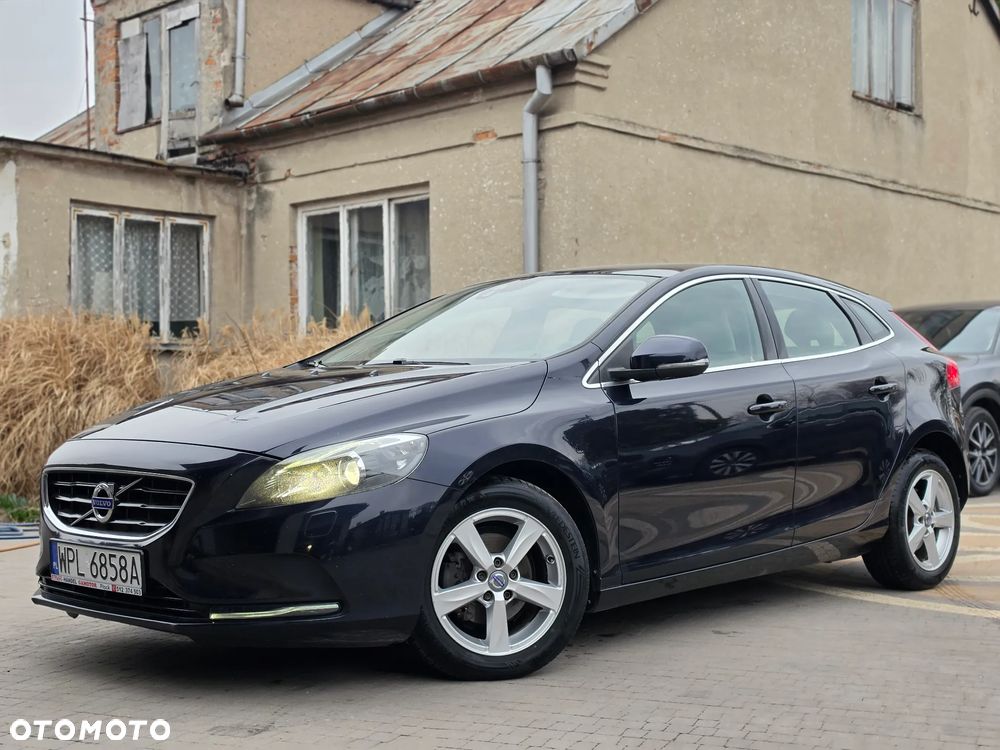Volvo V40