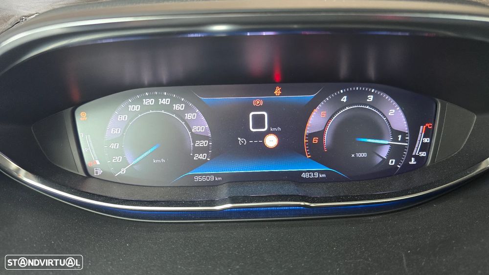 Peugeot 5008 1.5 BlueHDi Allure Pack - 17