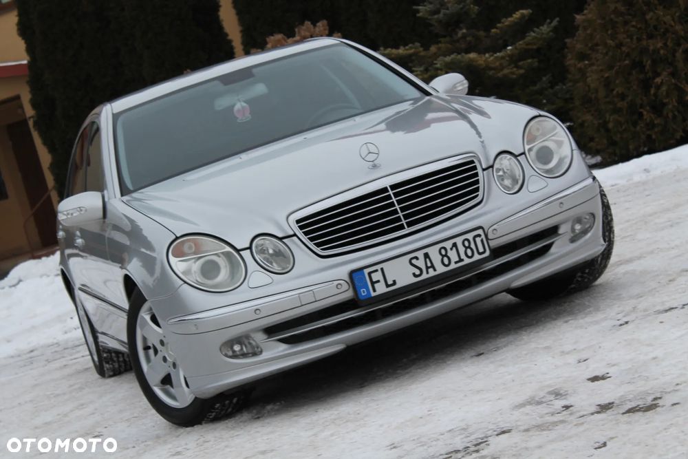 Mercedes-Benz Klasa E 240 4Matic Avantgarde - 1