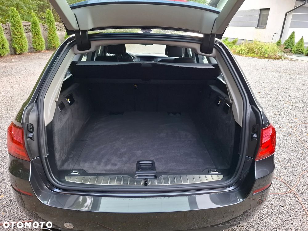 BMW Seria 5 520d Luxury Line - 11