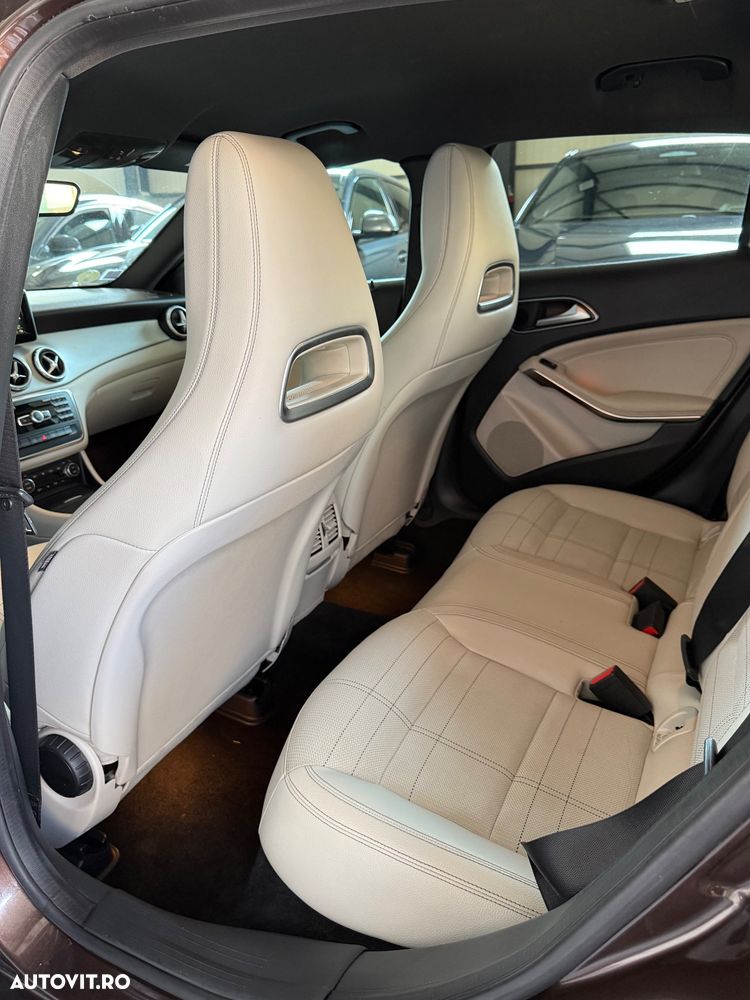Mercedes-Benz GLA 200 d 7G-DCT Style - 7