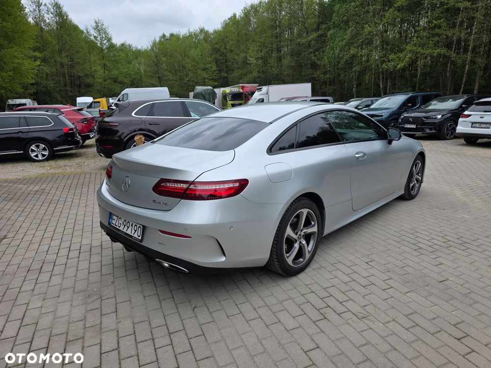 Mercedes-Benz Klasa E 200 4-Matic 9G-TRONIC - 6