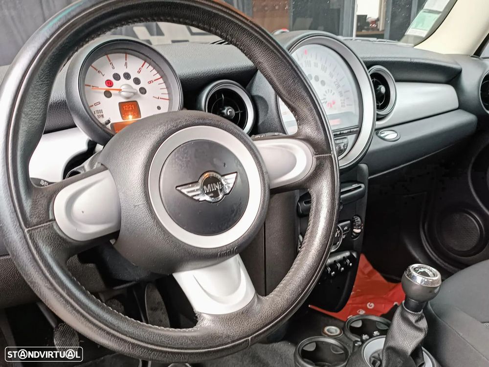 MINI 3 Portas - 18