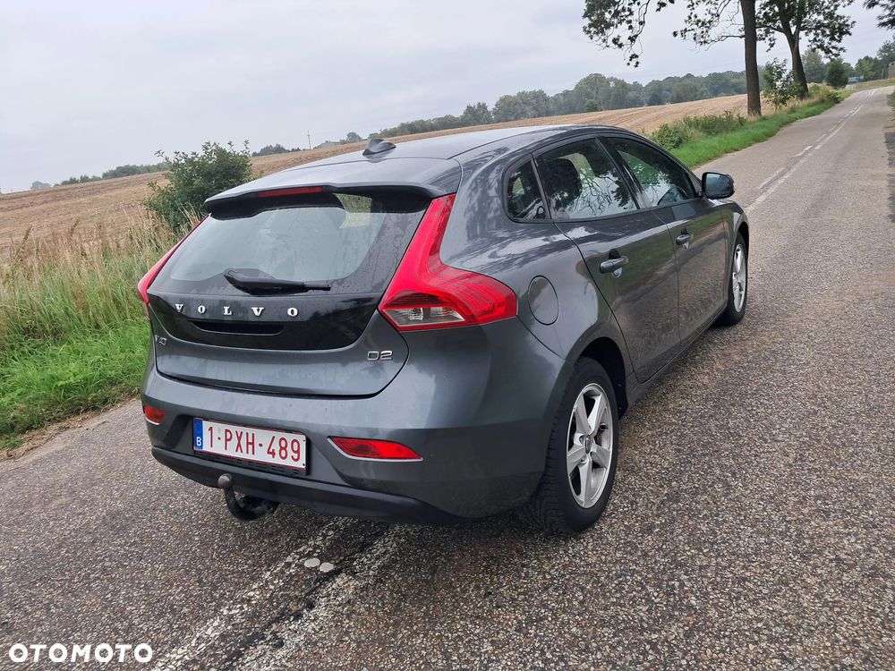 Volvo V40 D2 Momentum - 19