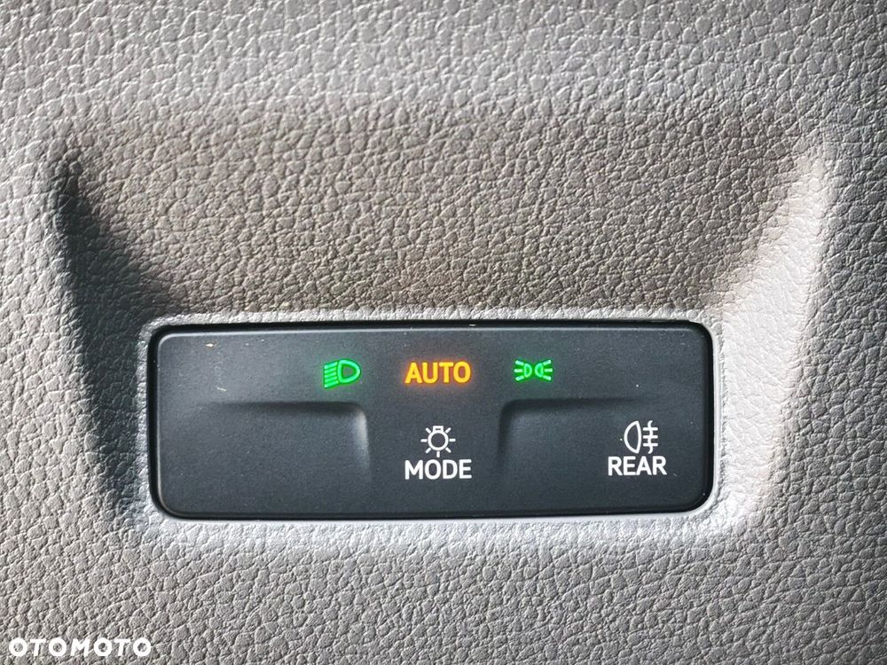 Volkswagen Crafter Furgon 3640 - 18