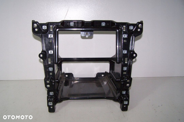 Ford Mondeo mk5 V obudowa panelu środkowego radia