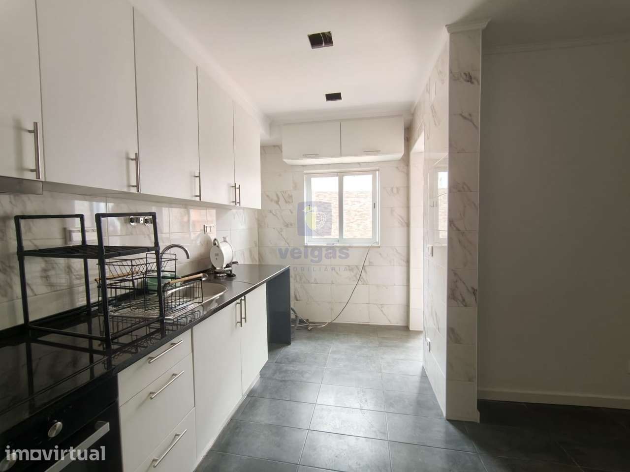 T1+1 com Logradouro - Totalmente remodelado  | Baixa da Banheira - Grande imagem: 4/14