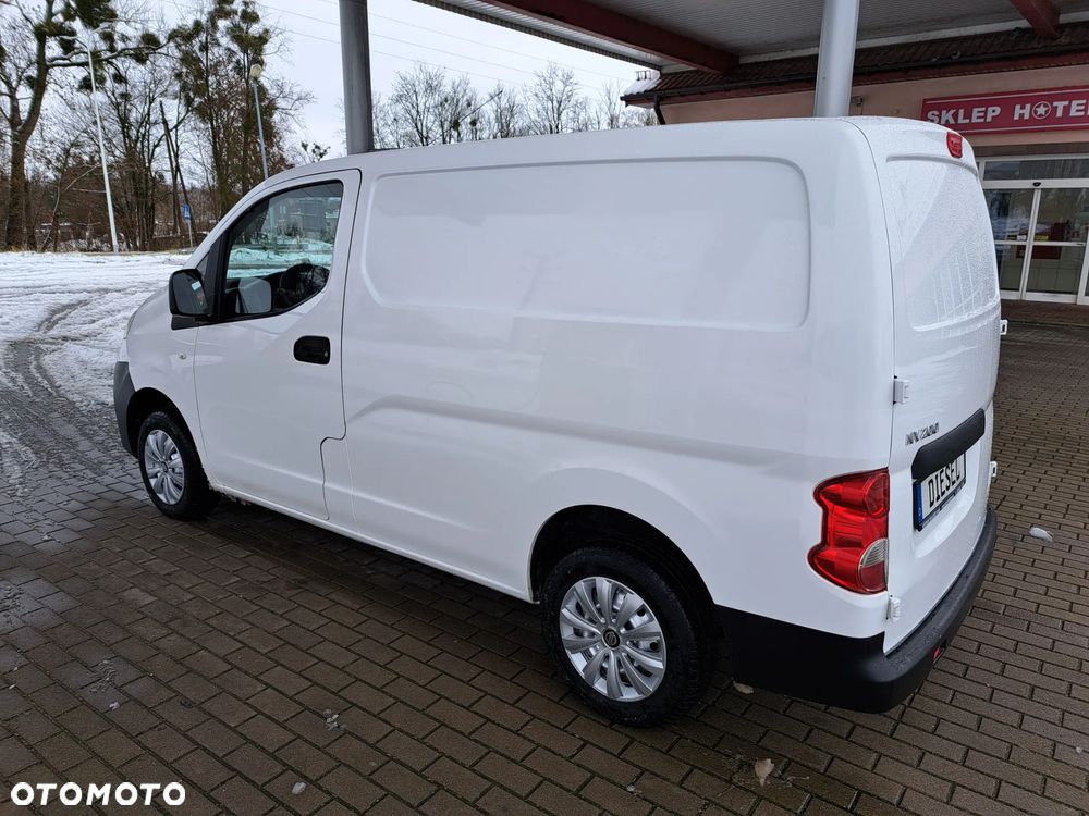 Nissan NV200 - 10