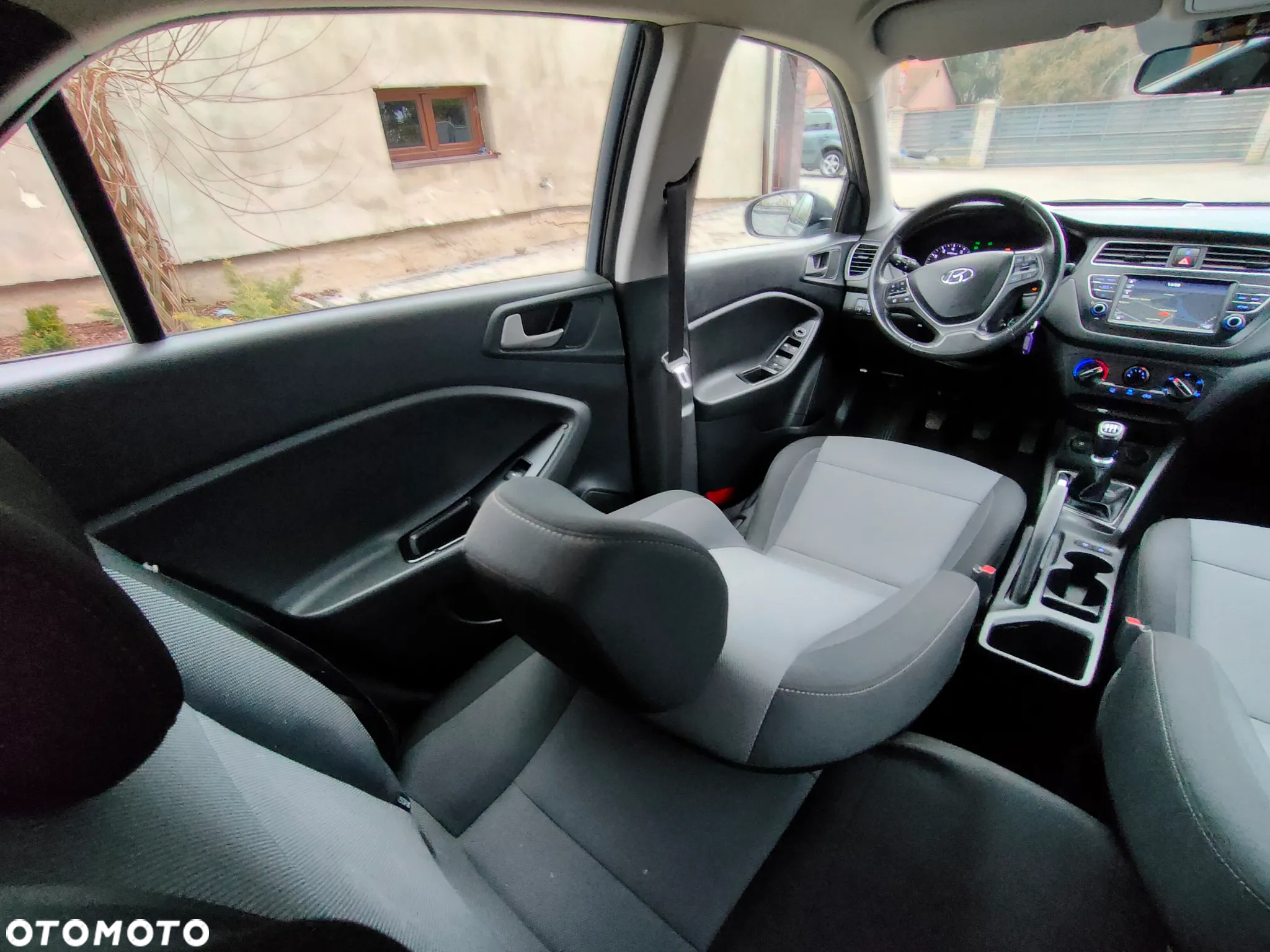 Hyundai i20 1.2 Passion - 16