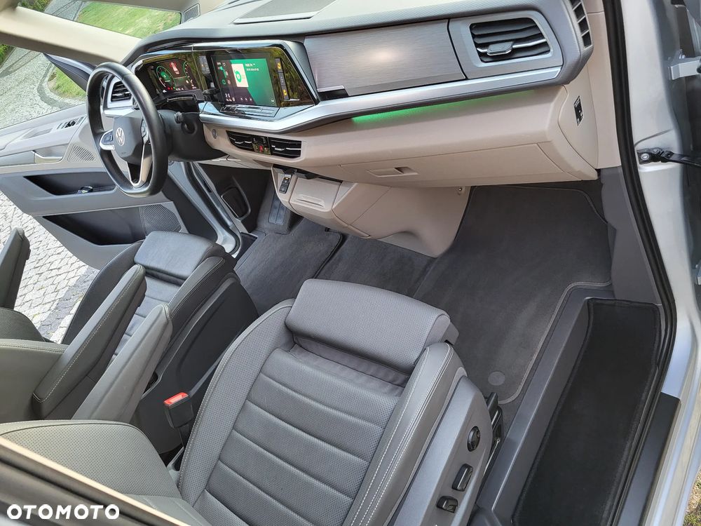 Volkswagen Multivan - 36