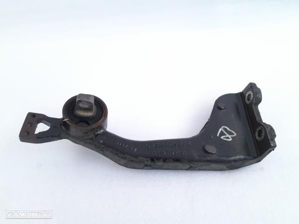 Apoio / Suporte Diferencial Mercedes-Benz Vito / Mixto Caixa (W639) - 3