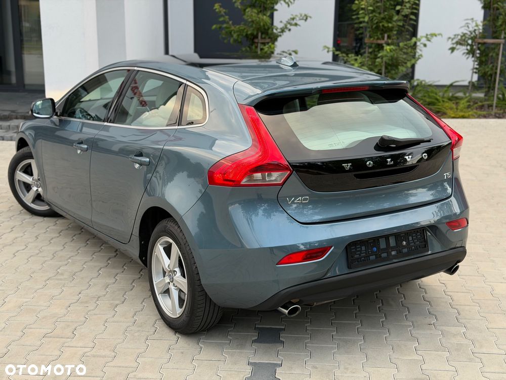 Volvo V40 T5 Geartronic Summum - 16