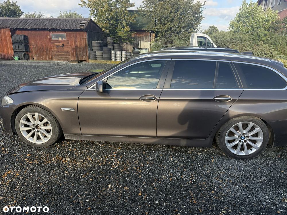 BMW Seria 5 530d xDrive - 11
