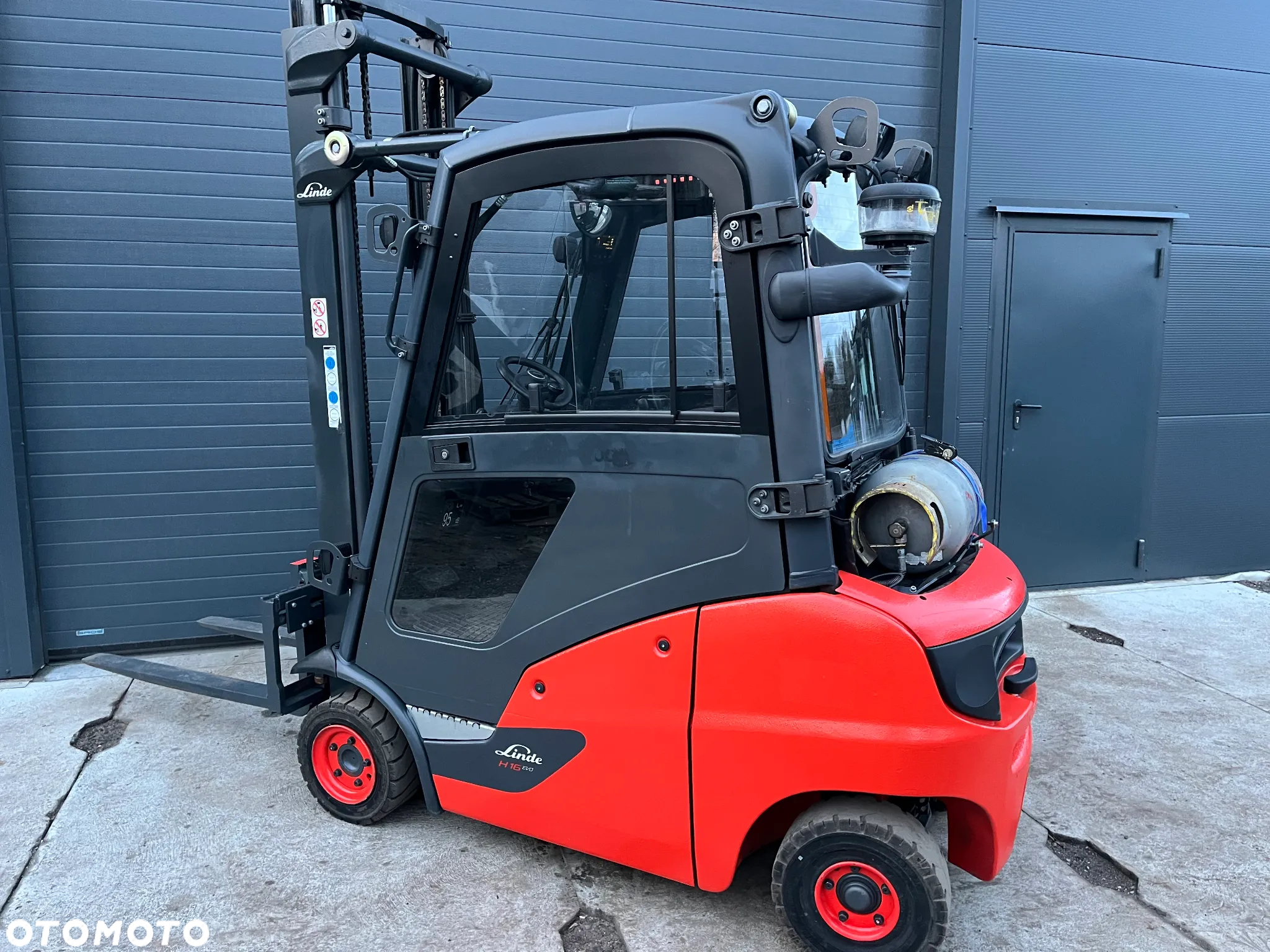 Linde H16T 391-01 Gaz LPG, Pełna kabina, Przesuw boczny, maszt Standard - 8