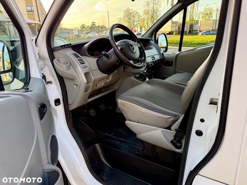 Opel Vivaro - 16