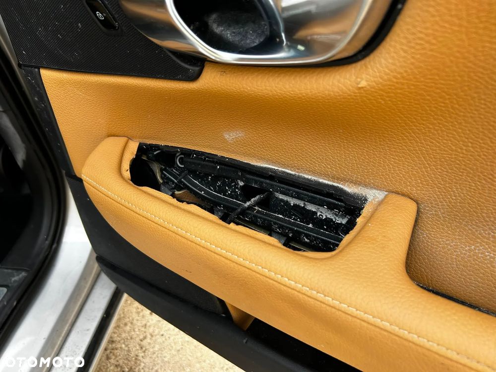 Volvo S90 T5 Geartronic Momentum - 31