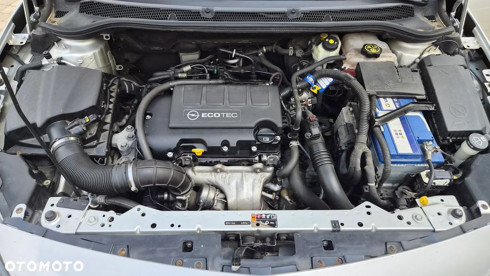 Opel Astra 1.4 T Cosmo - 27