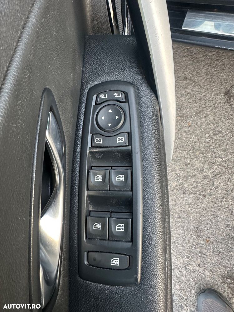 Renault Megane dCi 130 FAP BOSE Edition - 12