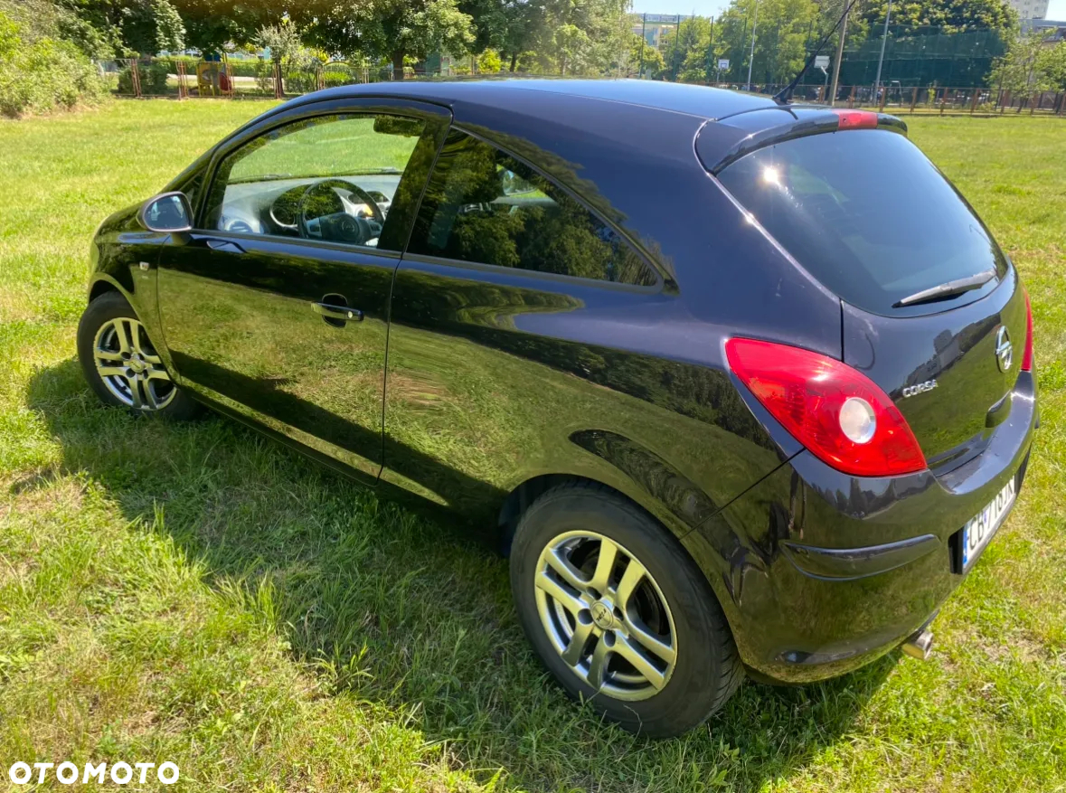 Opel Corsa 1.4 16V Satellite - 10
